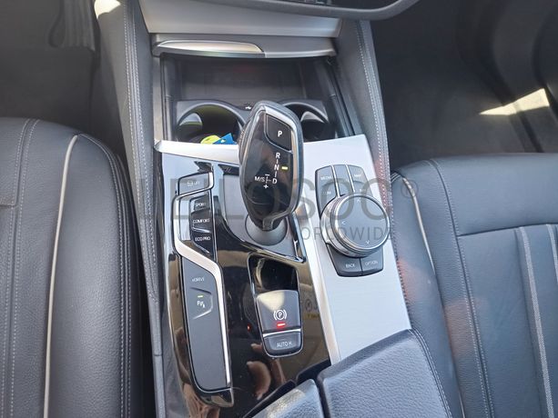 BMW 530 E Plug-in-Hybrid · Ano 2019