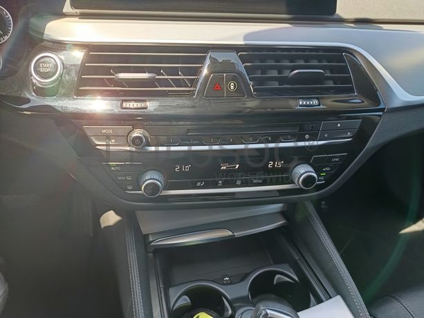 BMW 530 E Plug-in-Hybrid · Ano 2019