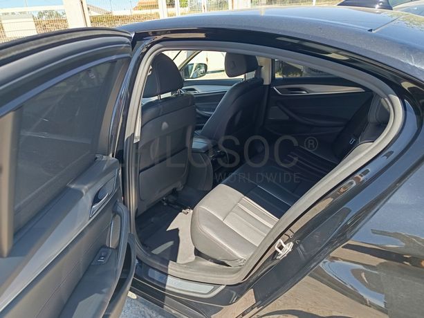 BMW 530 E Plug-in-Hybrid · Ano 2019