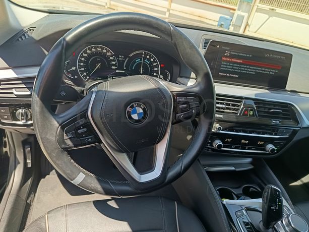 BMW 530 E Plug-in-Hybrid · Ano 2019