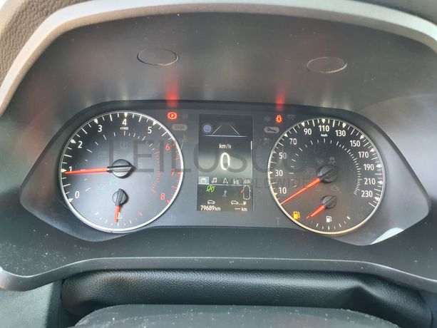 Renault Captur · Ano 2022