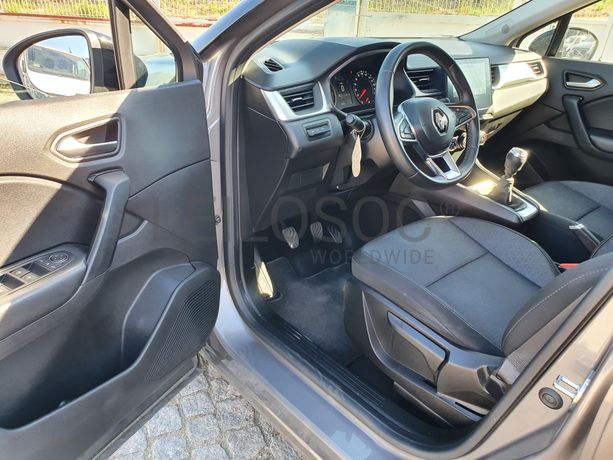 Renault Captur · Ano 2022