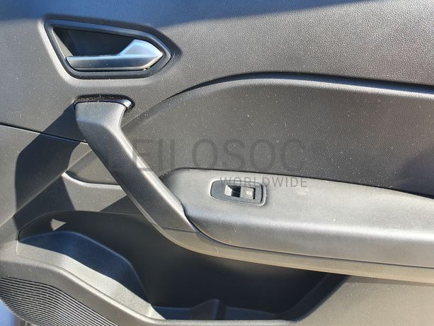 Renault Captur · Ano 2022