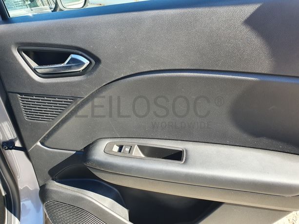 Renault Captur · Ano 2022