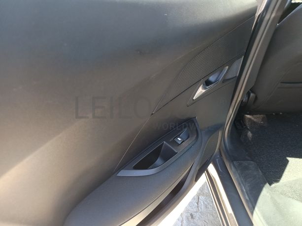 Peugeot 2008 · Ano 2020