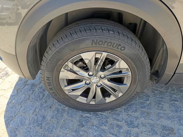 Peugeot 2008 · Ano 2020