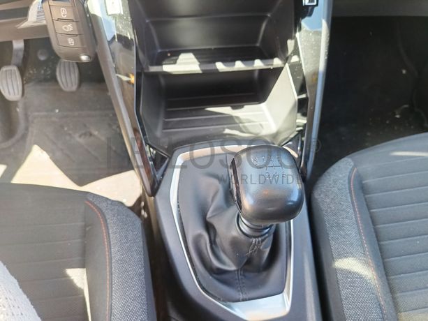 Peugeot 2008 · Ano 2020