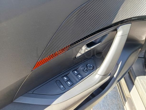 Peugeot 2008 · Ano 2020