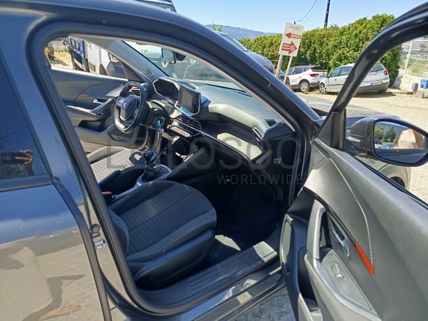 Peugeot 2008 · Ano 2020