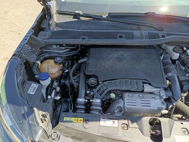 Peugeot 2008 · Ano 2020