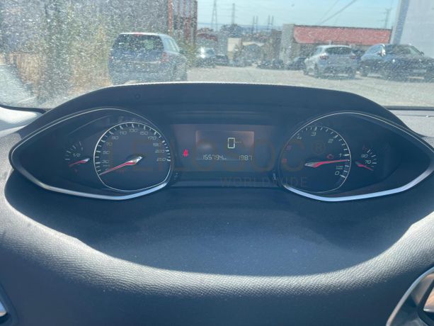 Peugeot 308 · Ano 2017