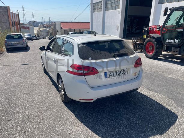 Peugeot 308 · Ano 2017