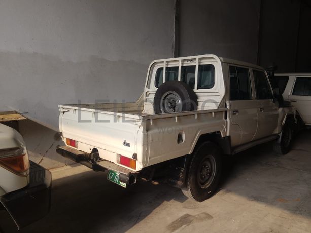 TOYOTA	LC PICK-UP
