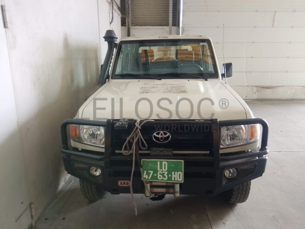 TOYOTA	LC PICK-UP