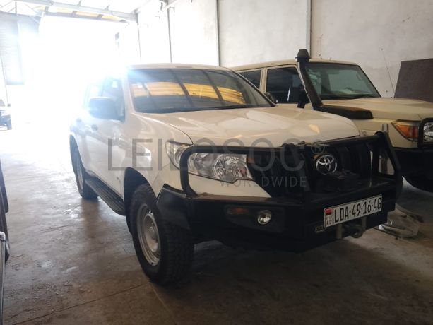 TOYOTA	PRADO 