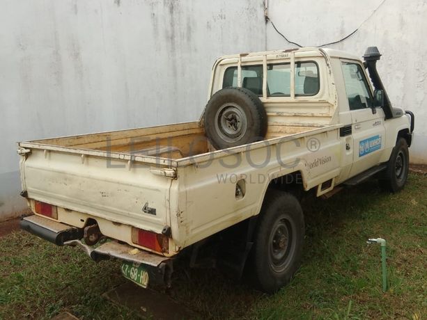 TOYOTA	LC PICK-UP