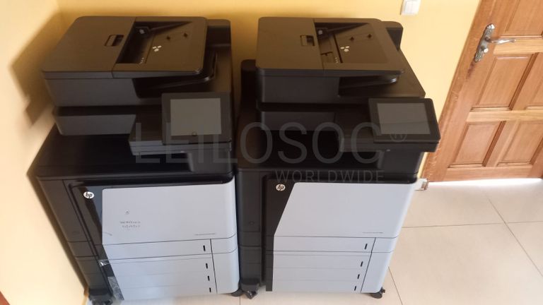 Mobiliário e Informática