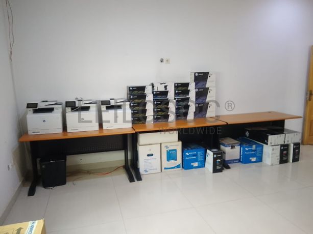 Mobiliário e Informática