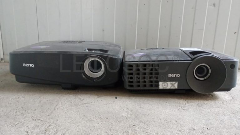 Projectores - Benq e Fotocopiadora - Canon/imageRUNNER 2545i