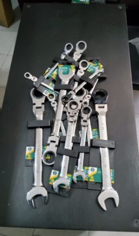 CONJUNTO DE 15 CHAVES BOCA/LUNETA C/ ROQUETE DE CABEÇA FLEXÍVEL