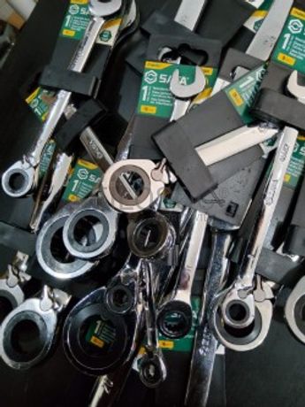 CONJUNTO DE 17 CHAVES REVERSÍVEIS COMBINADAS BOCA / LUNETA C/ ROQUETE