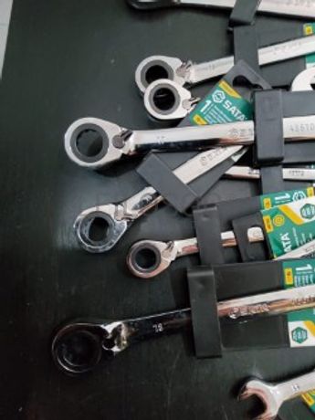 CONJUNTO DE 10 CHAVES REVERSÍVEIS COMBINADAS BOCA / LUNETA C/ ROQUETE