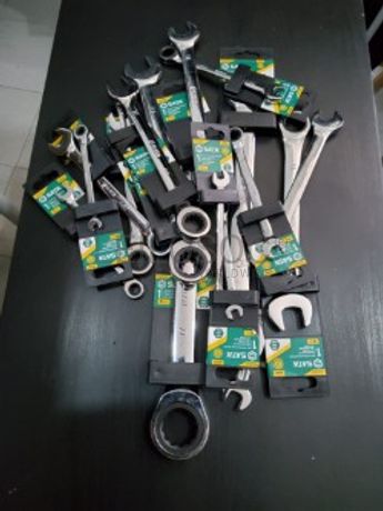 CONJUNTO DE 17 CHAVES COMBINADAS BOCA / LUNETA C/ ROQUETE