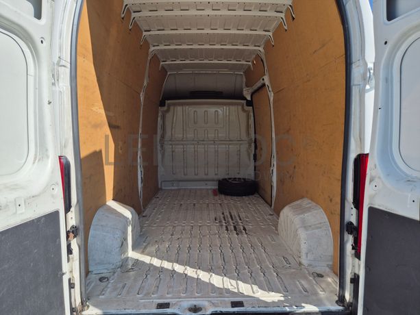 Peugeot Boxer · Ano 2021