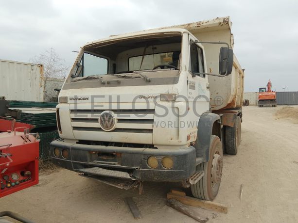 Camião Basculante da marca Volkswagen, modelo Worker 31-310