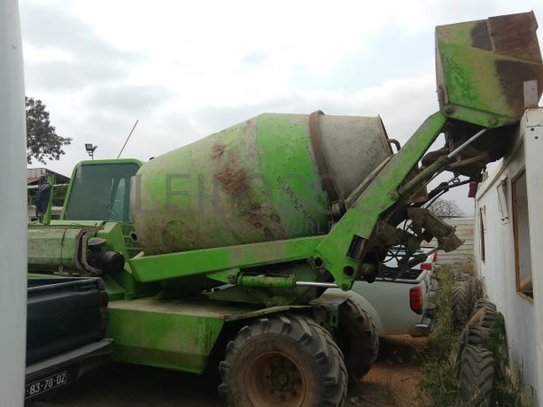 Autobetoneira Merlo DBM3500EV