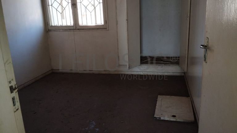 Apartamento T3 em edifício de quatro pisos