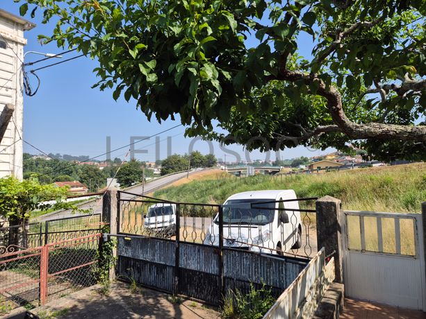 Moradia V4 · Vila de Cucujães, Oliveira de Azeméis