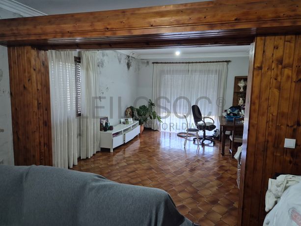 Moradia V4 · Vila de Cucujães, Oliveira de Azeméis