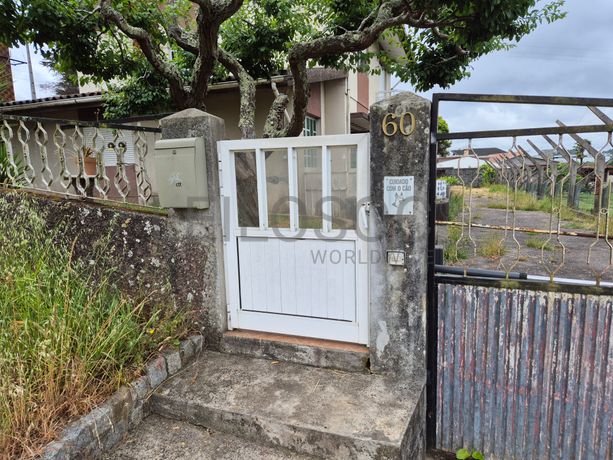 Moradia V4 · Vila de Cucujães, Oliveira de Azeméis