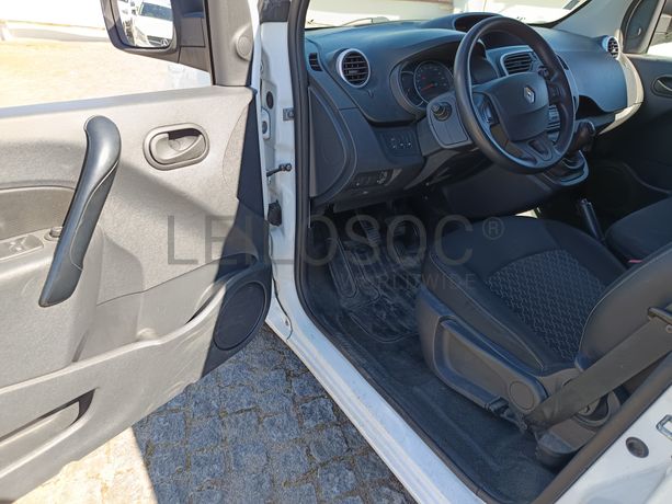 Renault Kangoo · Ano 2015