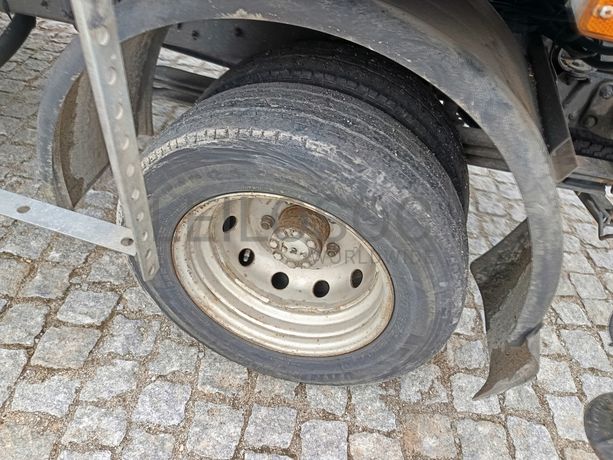 Nissan Cabstar Com Plataforma Elevatória · Ano 2007