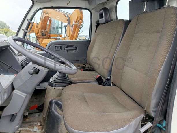 Nissan Cabstar Com Plataforma Elevatória · Ano 2007