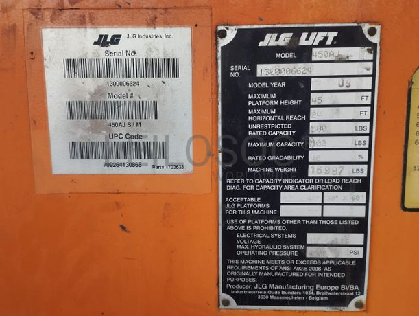 Plataforma Elevatória - JLG/450AJ