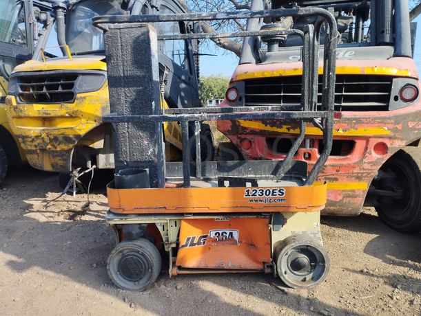 Plataforma elevatória - JLG/1230 ES