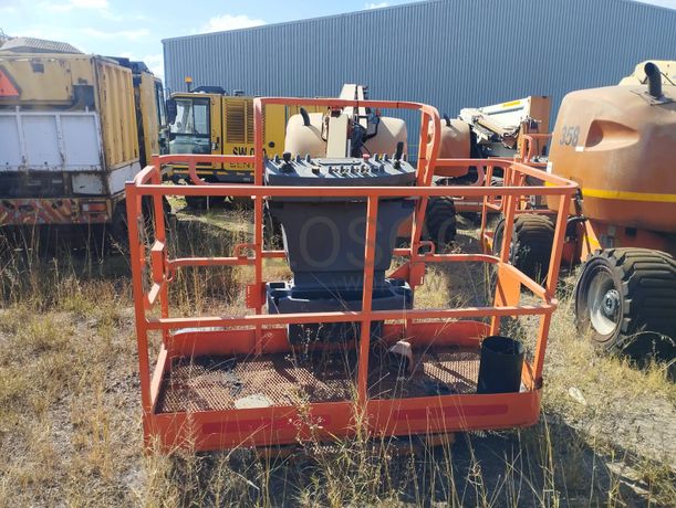 Plataforma Elevatória - JLG/600AJ