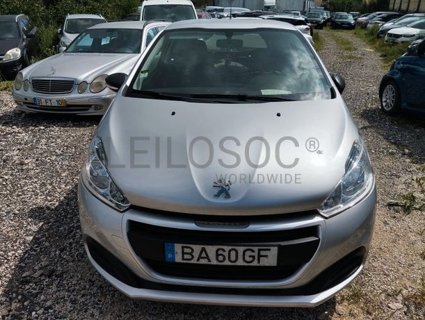 Peugeot 208 · Ano 2018