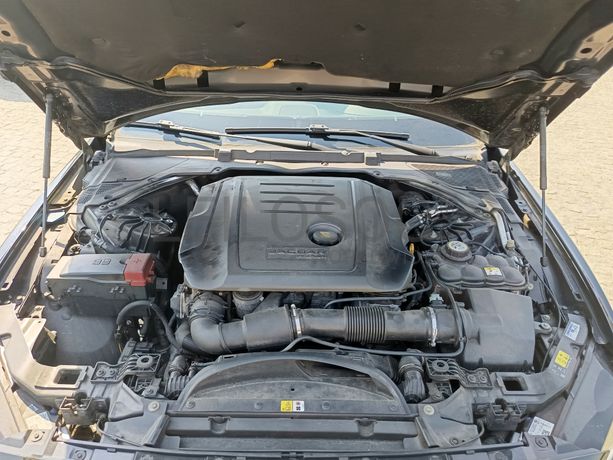 Jaguar XE · Ano 2016