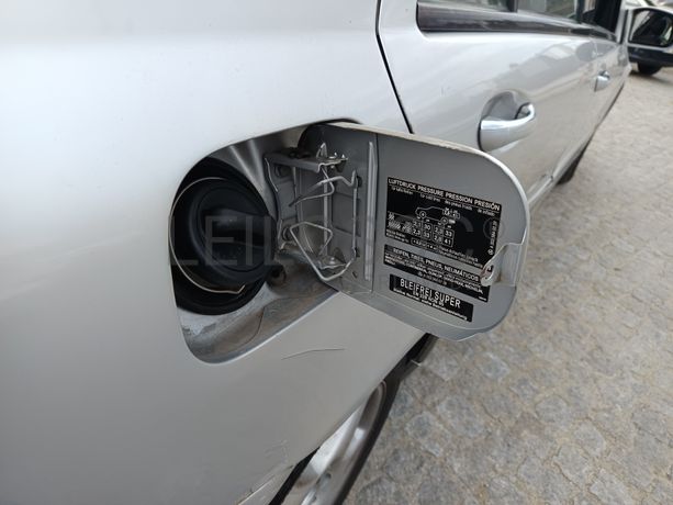 Mercedes-Benz C200 Kompressor · Ano 2000