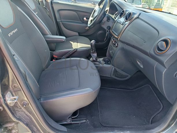 Dacia Sandero · Ano 2017