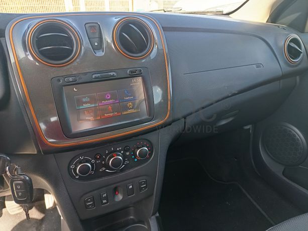 Dacia Sandero · Ano 2017