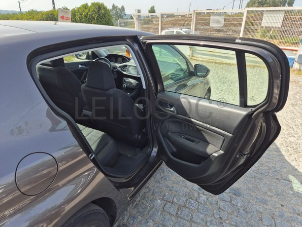 Peugeot 308 · Ano 2016