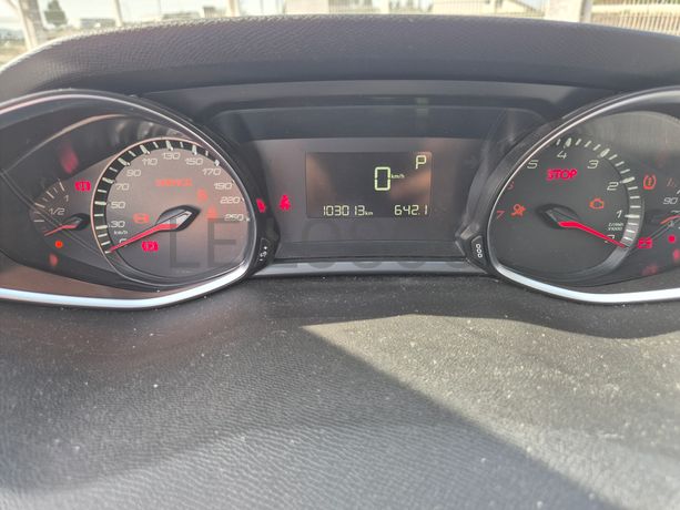 Peugeot 308 · Ano 2016