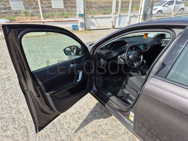 Peugeot 308 · Ano 2016