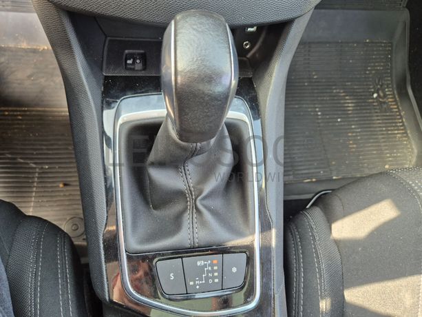 Peugeot 308 · Ano 2016