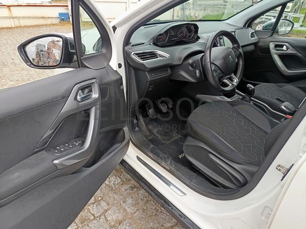 Peugeot 2008 · Ano 2018